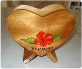 Heart shape tissue holder